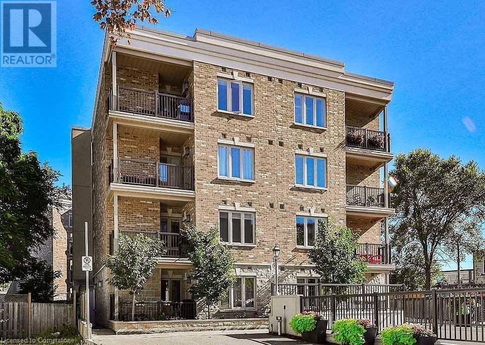 Oakville, ON L6K1X5,70 STEWART ST #401