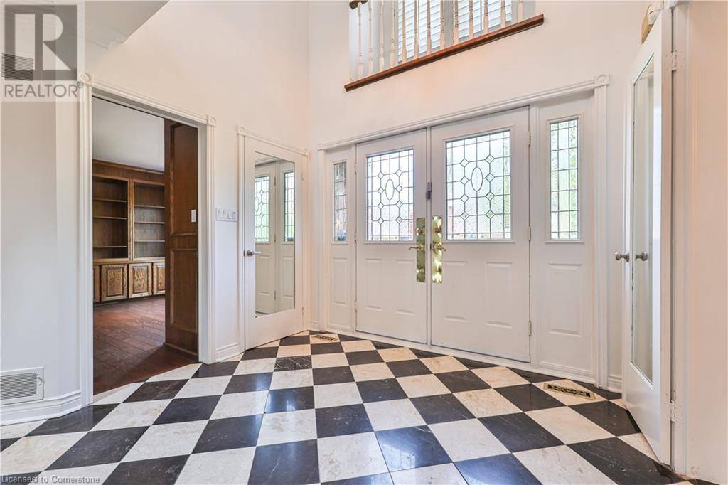 Oakville, ON L6K3V9,108 WHITTINGTON Place
