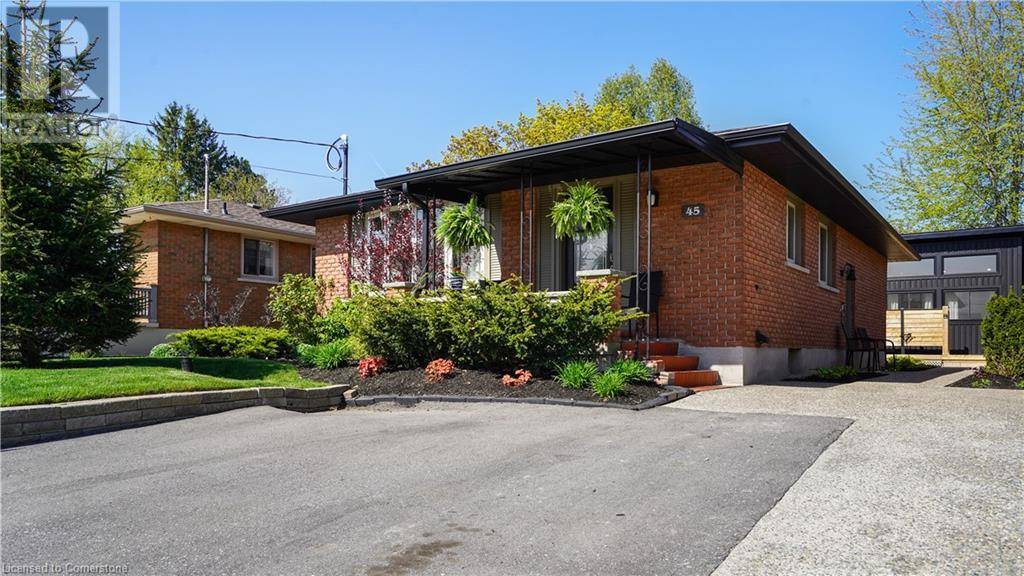 Kitchener, ON N2H4S4,45 BOND Street