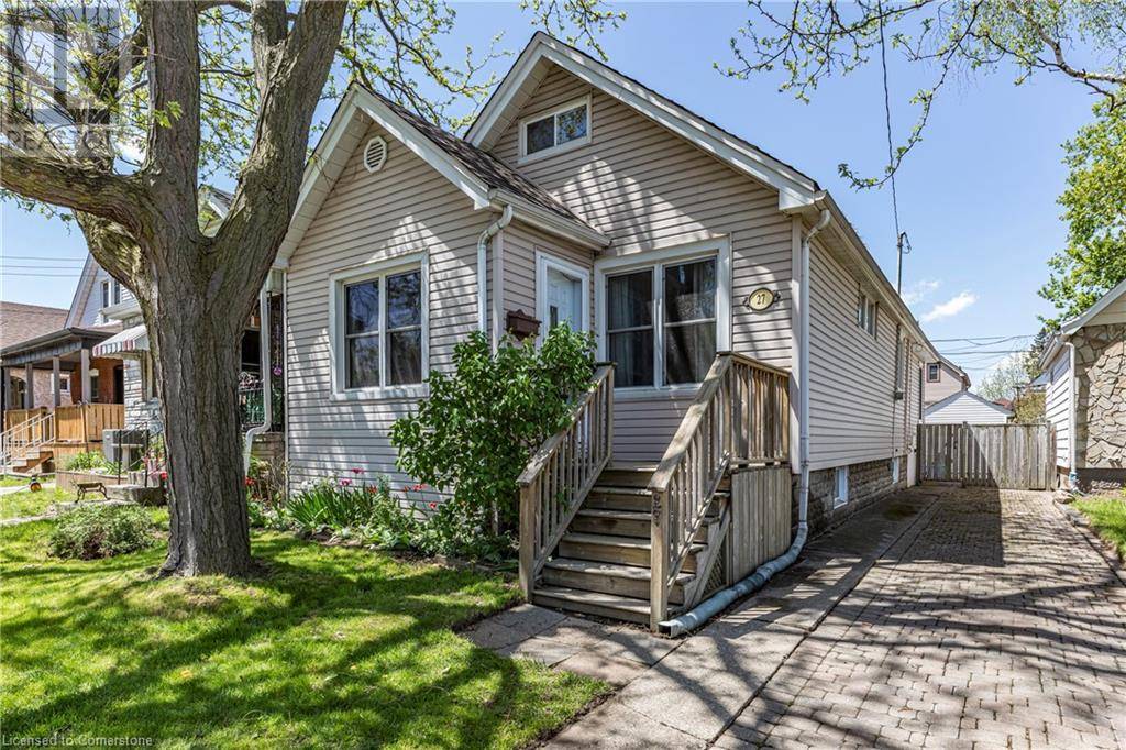 Hamilton, ON L8H5A3,27 BARONS Avenue N