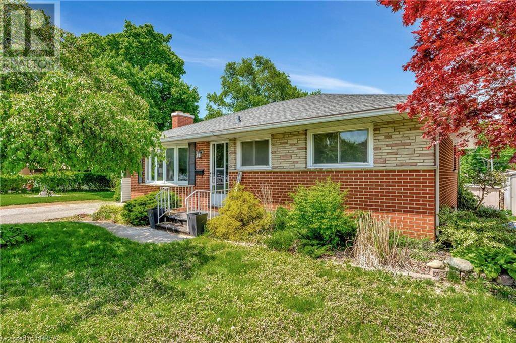 Woodstock, ON N4S4T3,1017 BRAESIDE Street