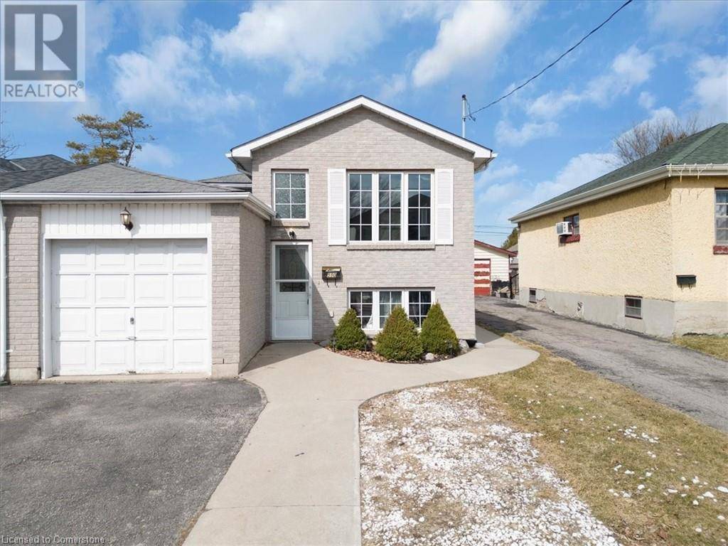 Durham, ON L1H1R8,590 DEVON AVE #Lower