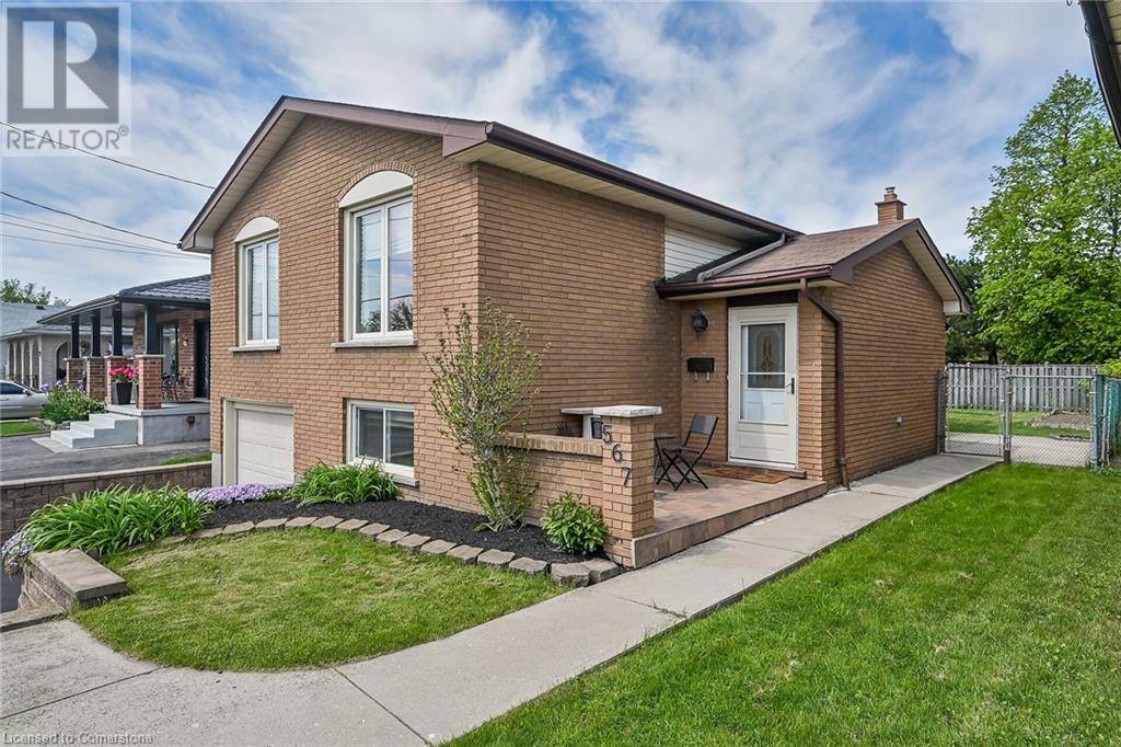 Hamilton, ON L8W1W8,567 QUEEN VICTORIA Drive