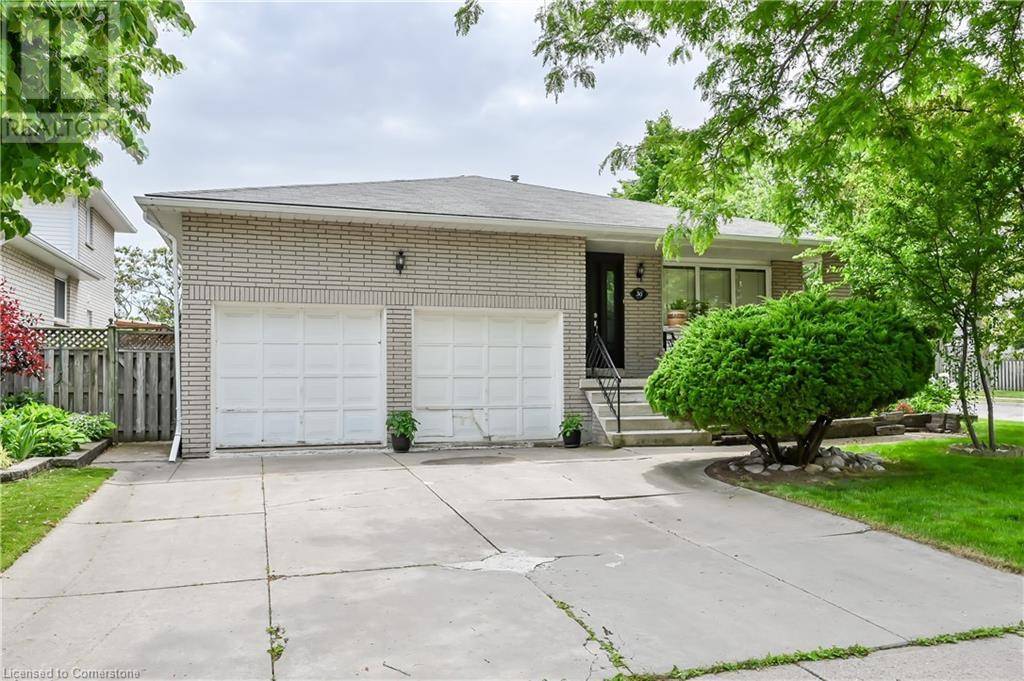 Stoney Creek, ON L8G4T9,30 GOLDCREST Drive