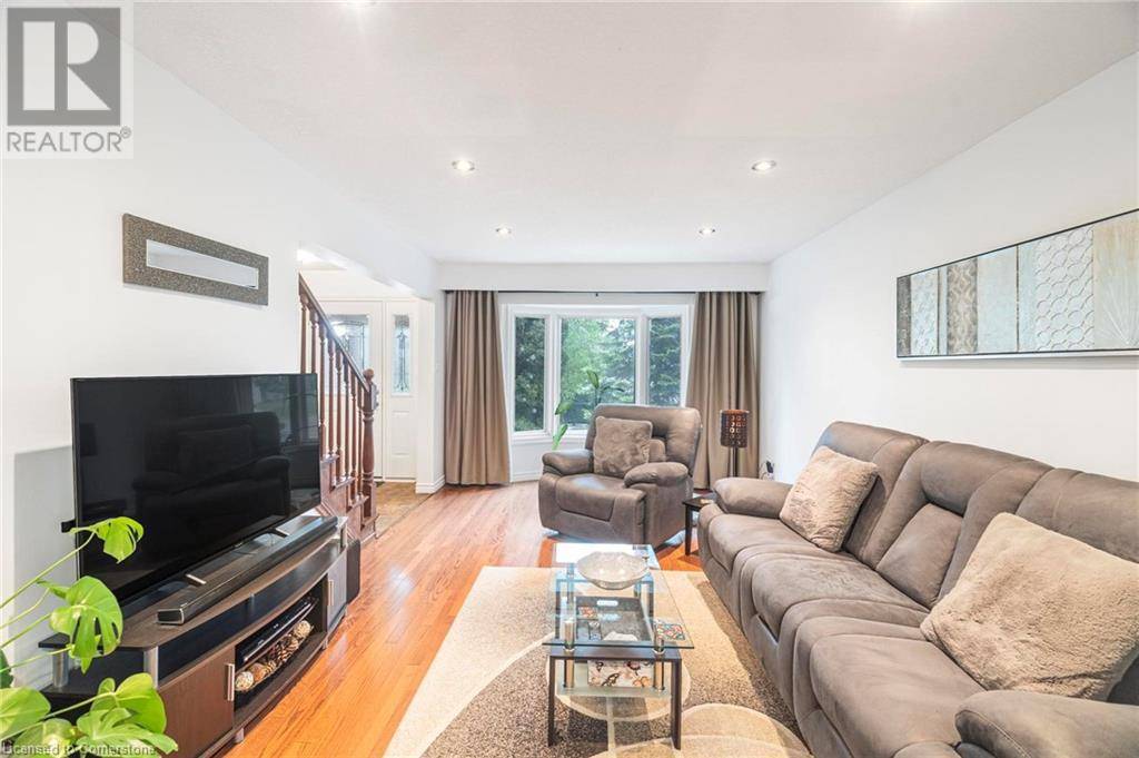 Kitchener, ON N2N1K3,247 WESTHEIGHTS Drive