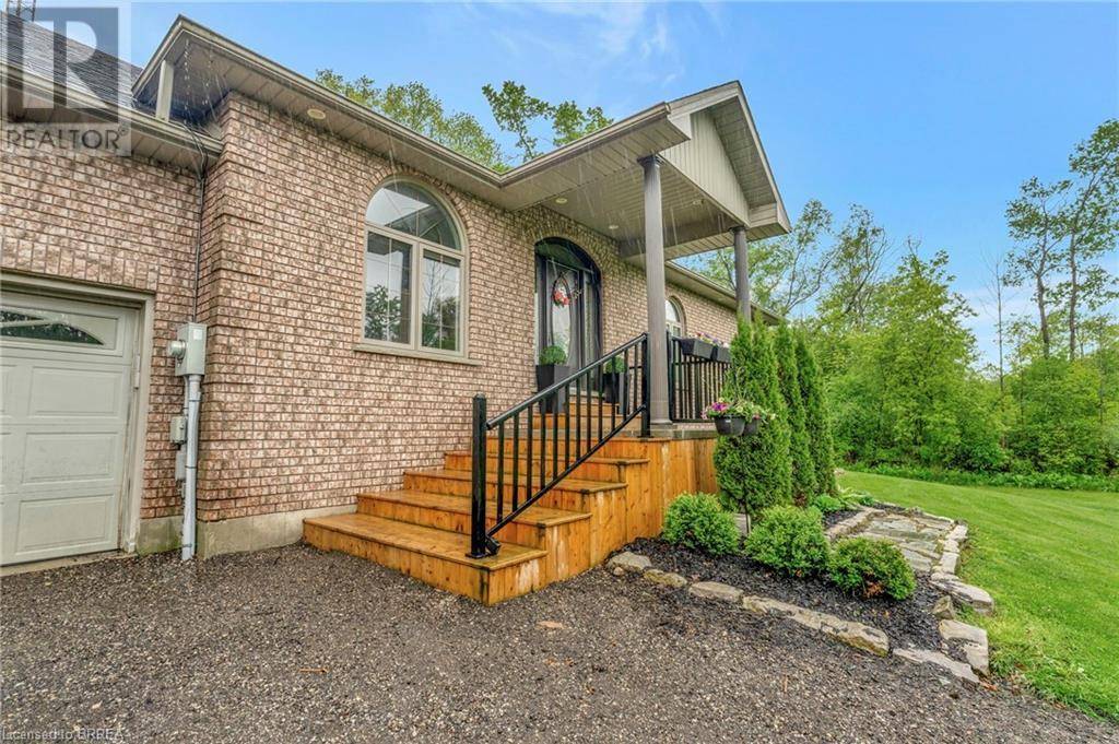 Brantford, ON N3T0M6,30 DOUGLAS Street