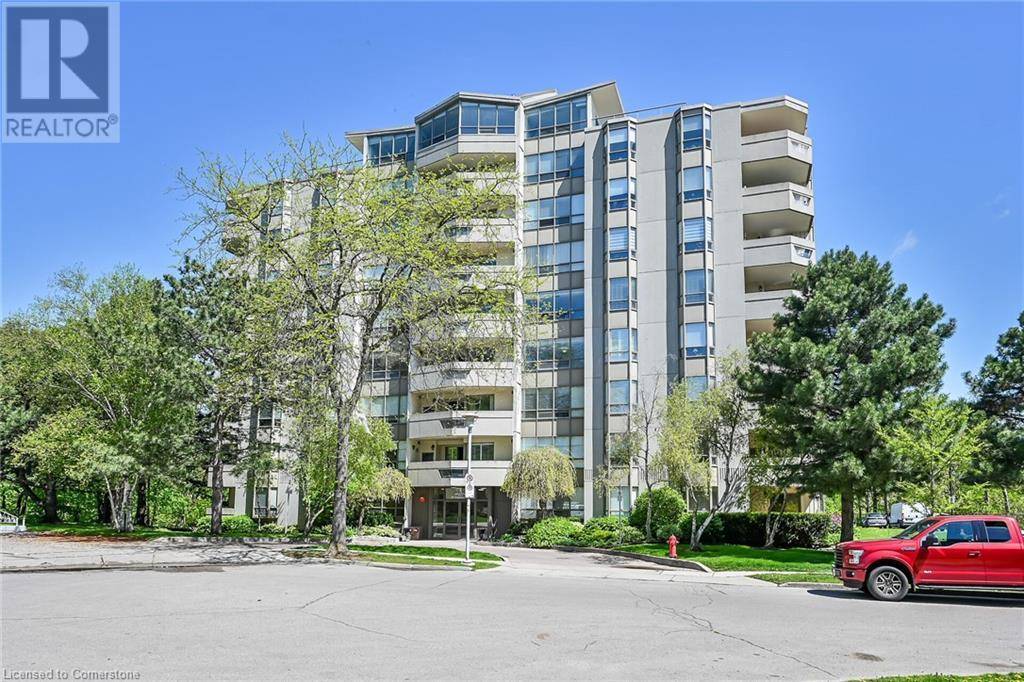 Hamilton, ON L8G5B7,6 VILLAGE GREEN BLVD #604