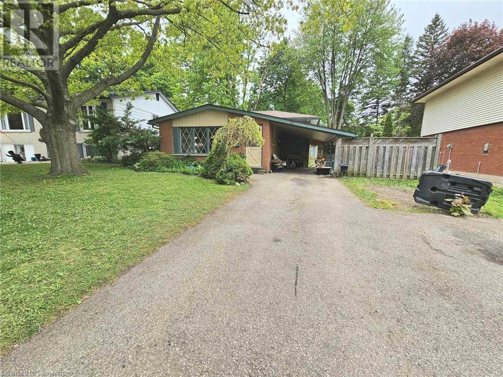 Waterloo, ON N2L4V8,559 SPRUCEHILL Avenue