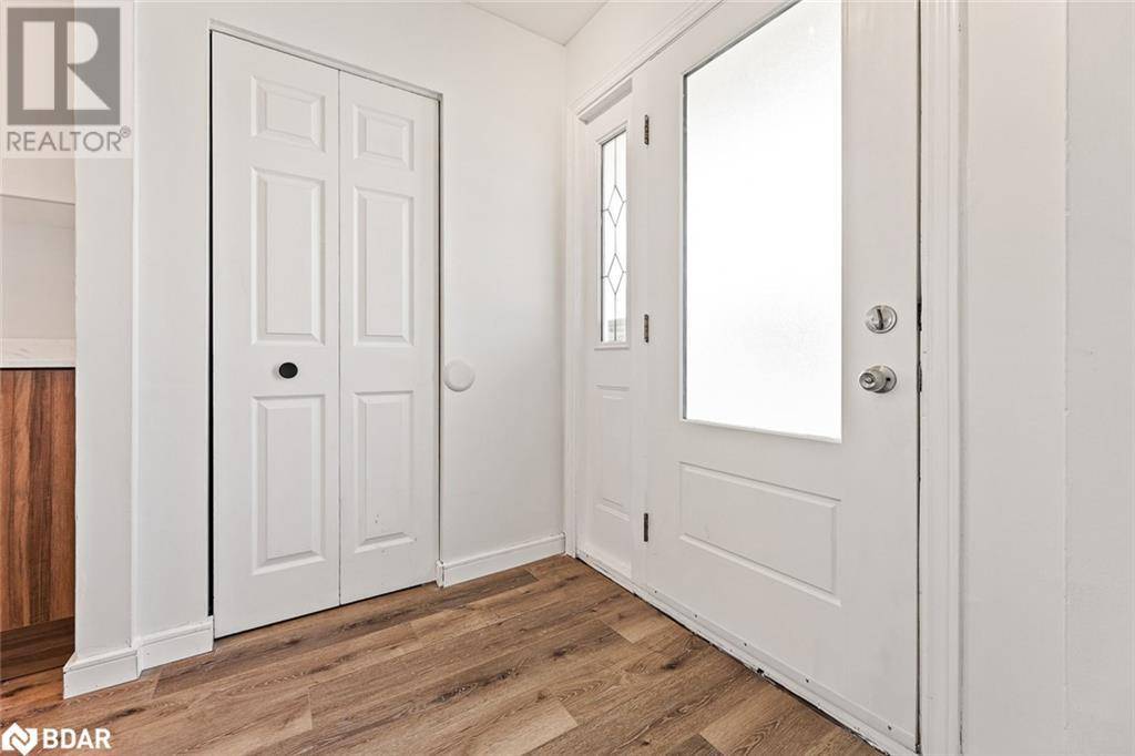 Barrie, ON L4M2V5,56 BERNICK Drive
