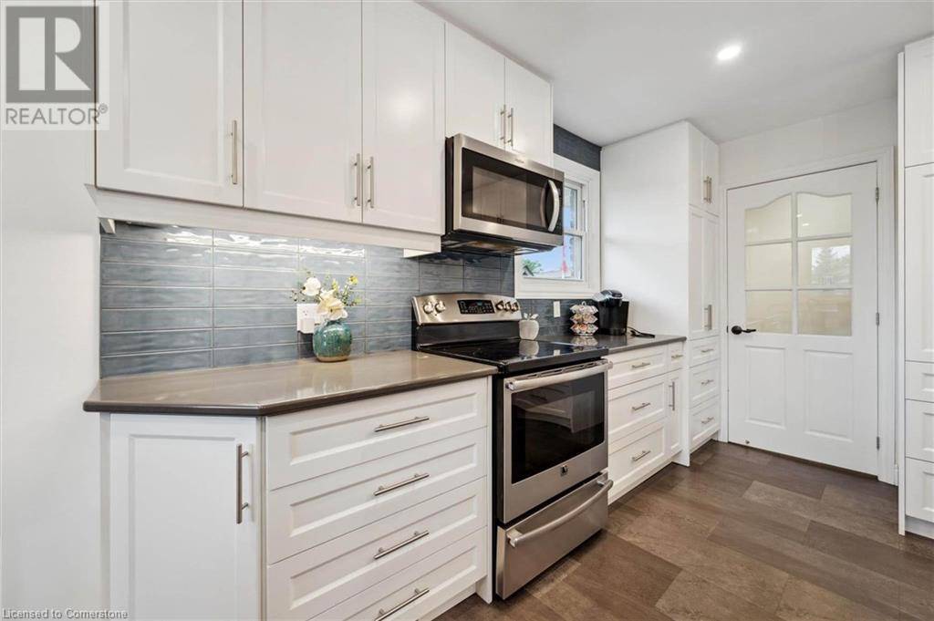 Hamilton, ON L8W1M2,10 VILLA Court