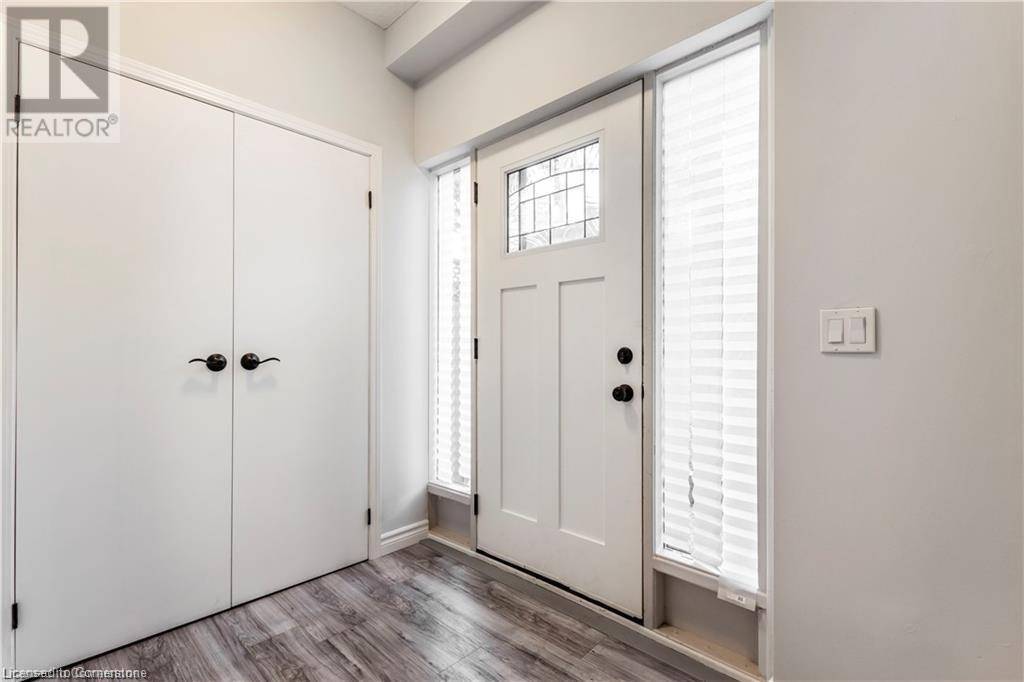 Burlington, ON L7L5J9,4199 LONGMOOR DR #6