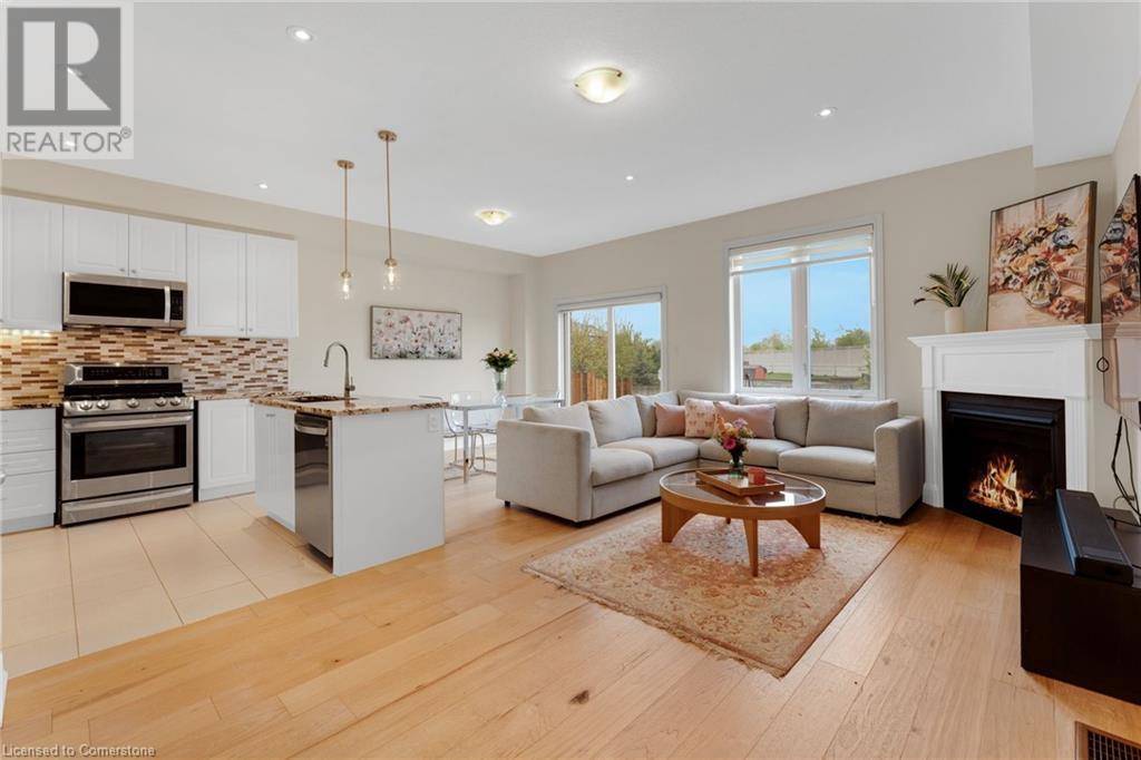 Stoney Creek, ON L0S1J0,21 PINOT Crescent