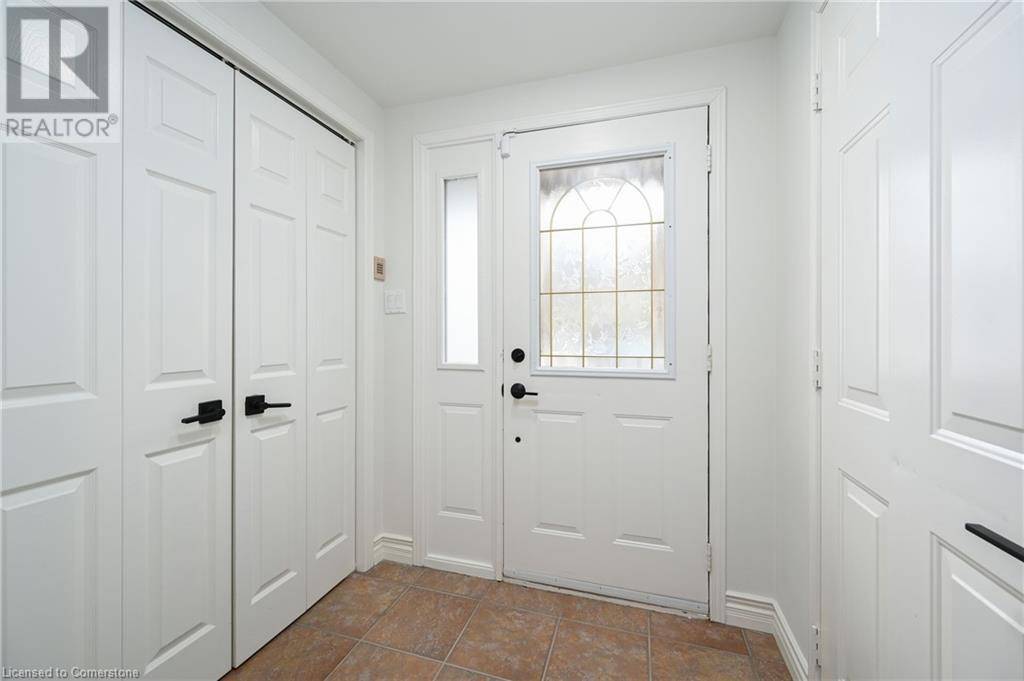 Oakville, ON L6L3H6,30 NELSON Street