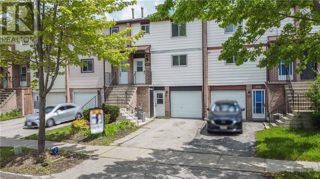 Waterloo, ON N2K3G5,249 CAMELOT CT #3