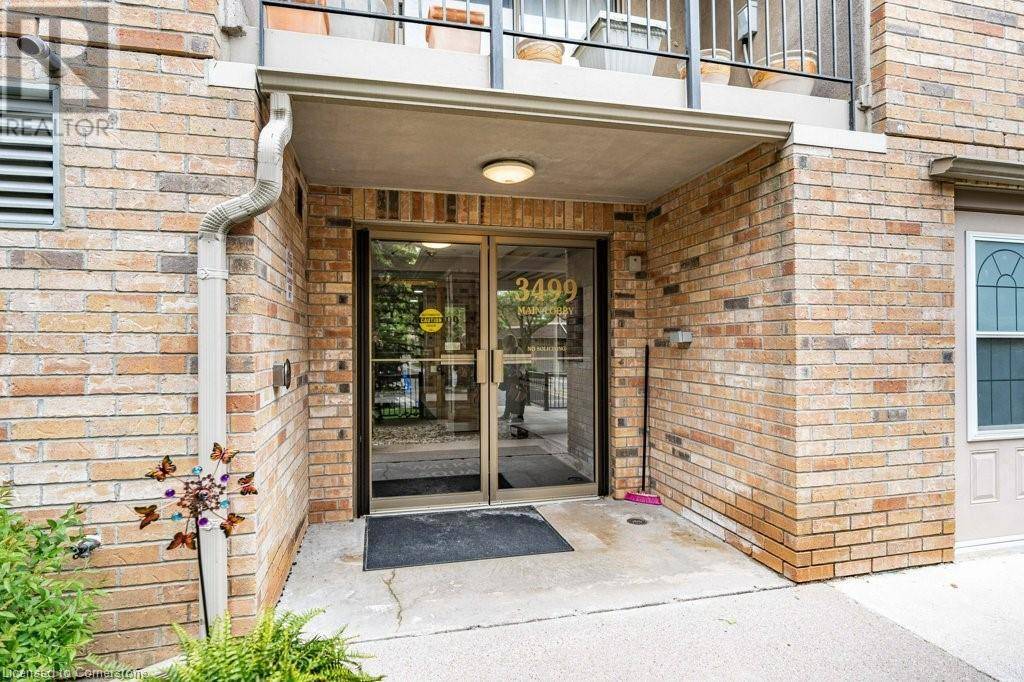 Burlington, ON L7M4M7,3499 UPPER MIDDLE RD #210