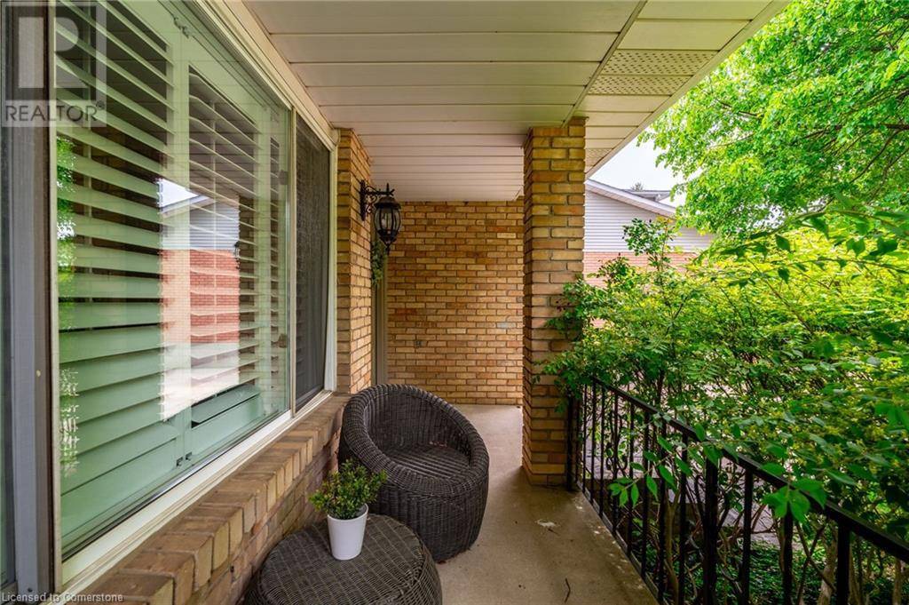 Hamilton, ON L9B1X2,14 VISTA Court