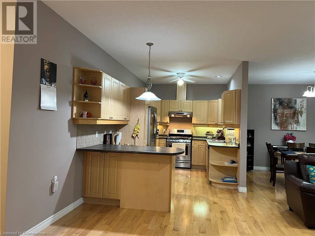 London, ON N6G5H7,1574 RICHMOND ST #7