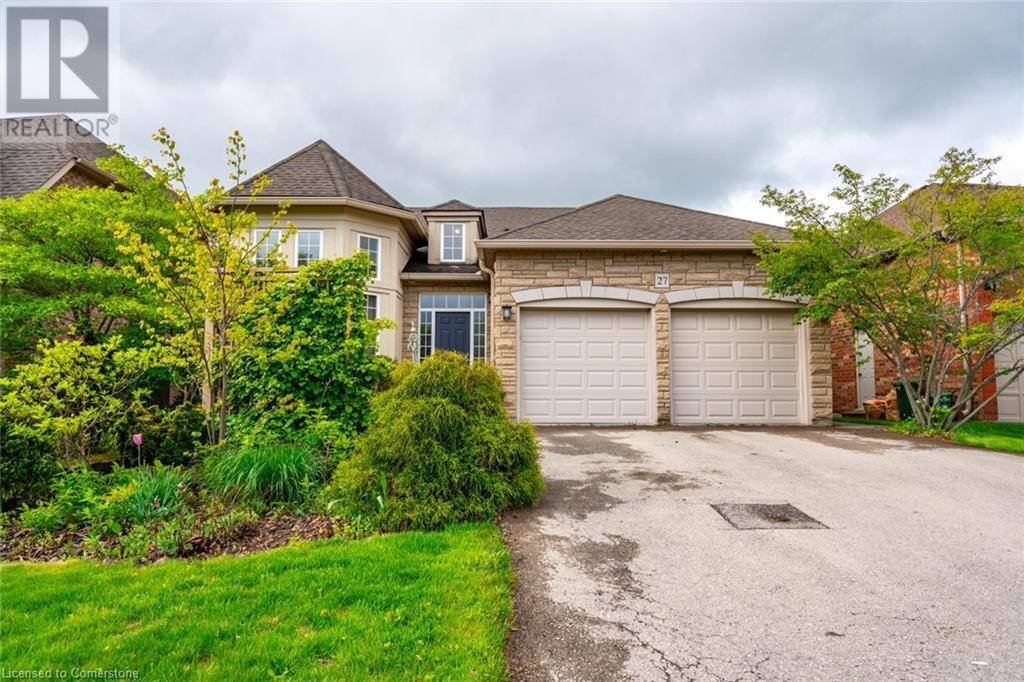 Dundas, ON L9H7M4,27 GAINES Avenue