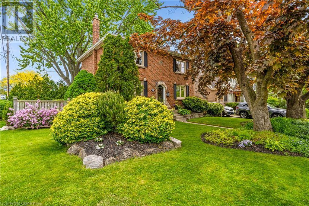 Burlington, ON L7R2P3,605 EMERALD Street