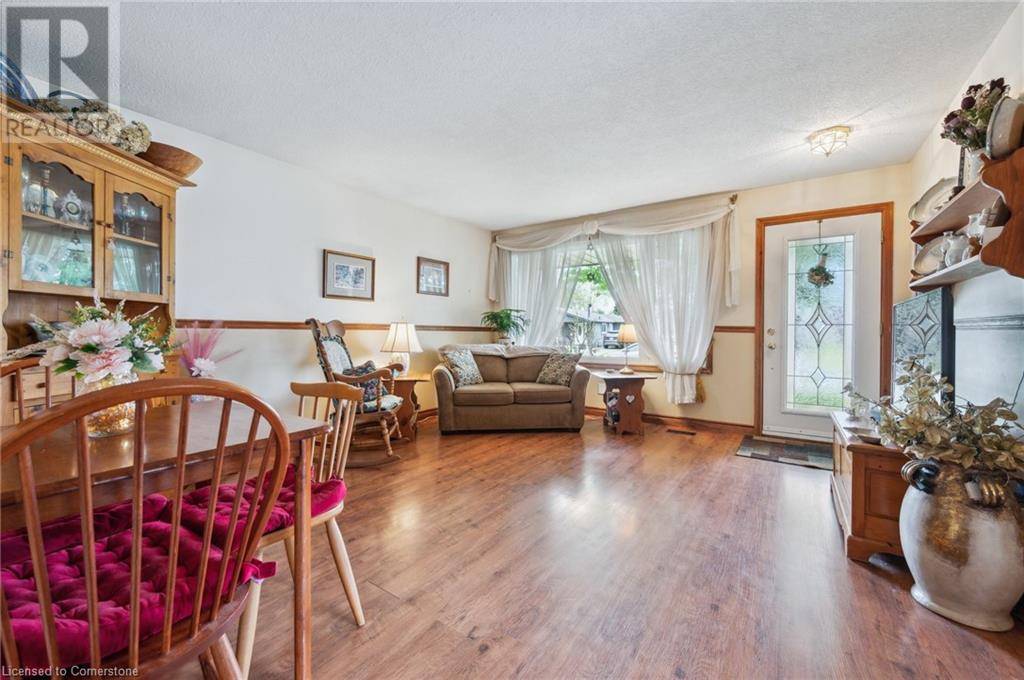Kitchener, ON N2E1T1,56 BLACKHORNE Crescent