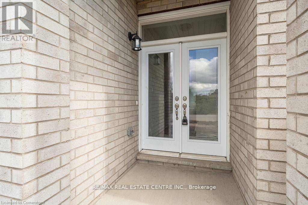 Welland, ON L3B0J9,103 MCLAUGHLIN Street