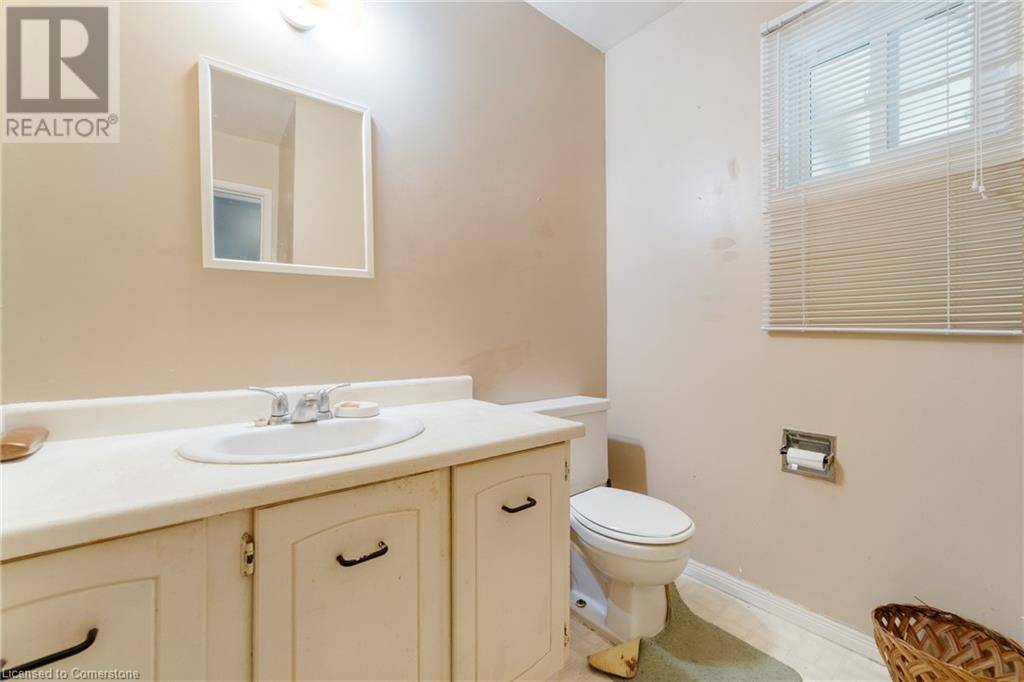 Burlington, ON L7L4B2,568 SHERATON RD #20