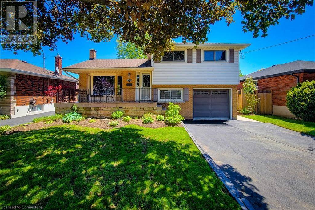 Hamilton, ON L8T1N4,35 CLOKE Court