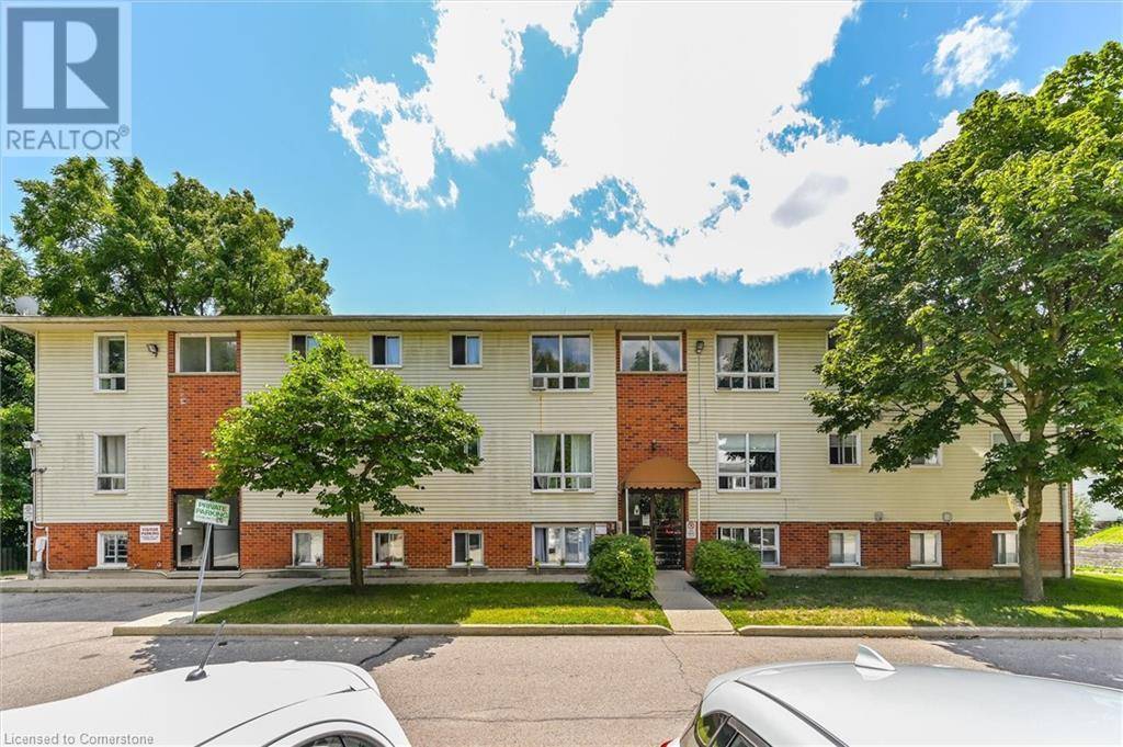 Kitchener, ON N2G3L6,119 CEDAR ST South #12