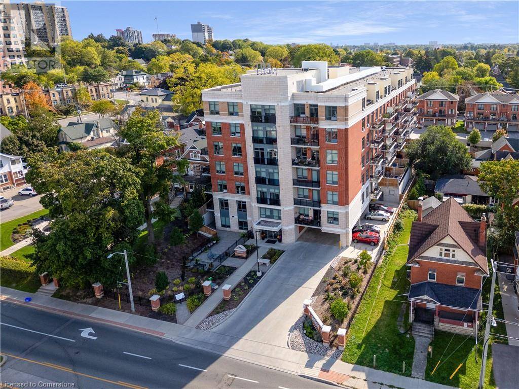 Kitchener, ON N2G0C4,399 QUEEN ST South #211
