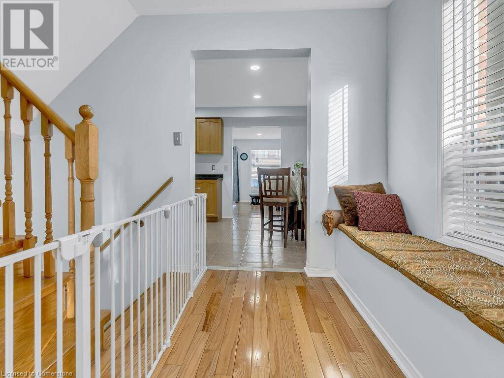 Milton, ON L9T6C2,1270 NEWELL Street
