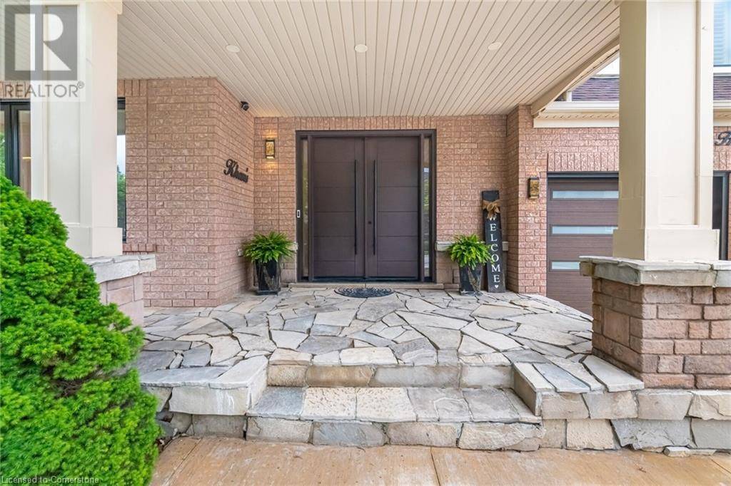 Oakville, ON L6M5B7,2185 HIGHCLIFFE Way