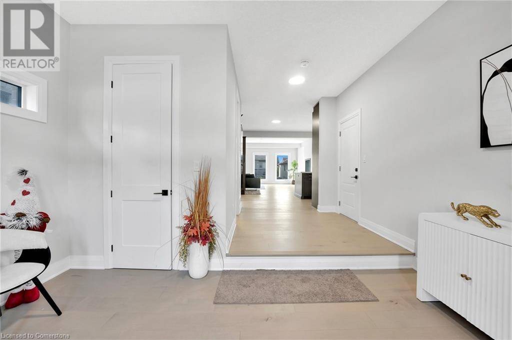 Kitchener, ON N2A0K3,554 BRIDGEMILL Crescent