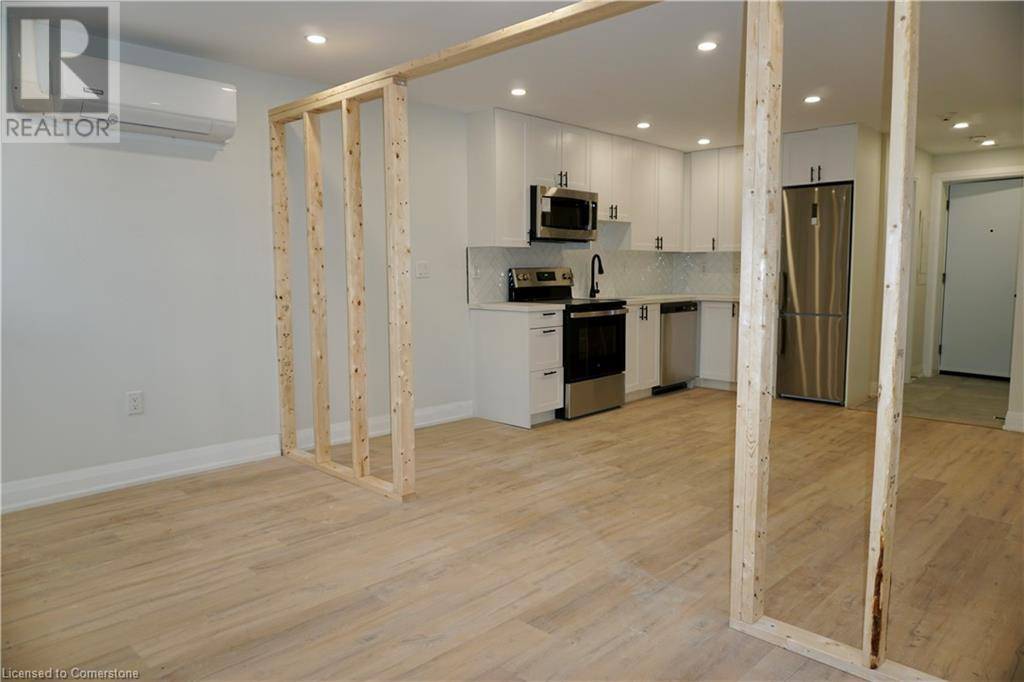 Hamilton, ON L8L2Z5,588 BARTON ST East #3