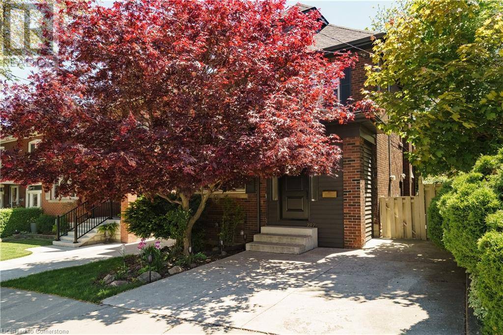 Hamilton, ON L8K2M7,287 GRAHAM Avenue S