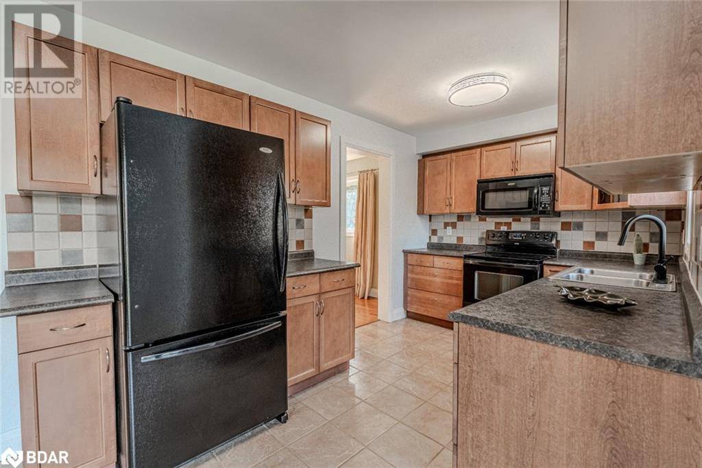 Barrie, ON L4N7J1,6 MCDOUGALL Drive