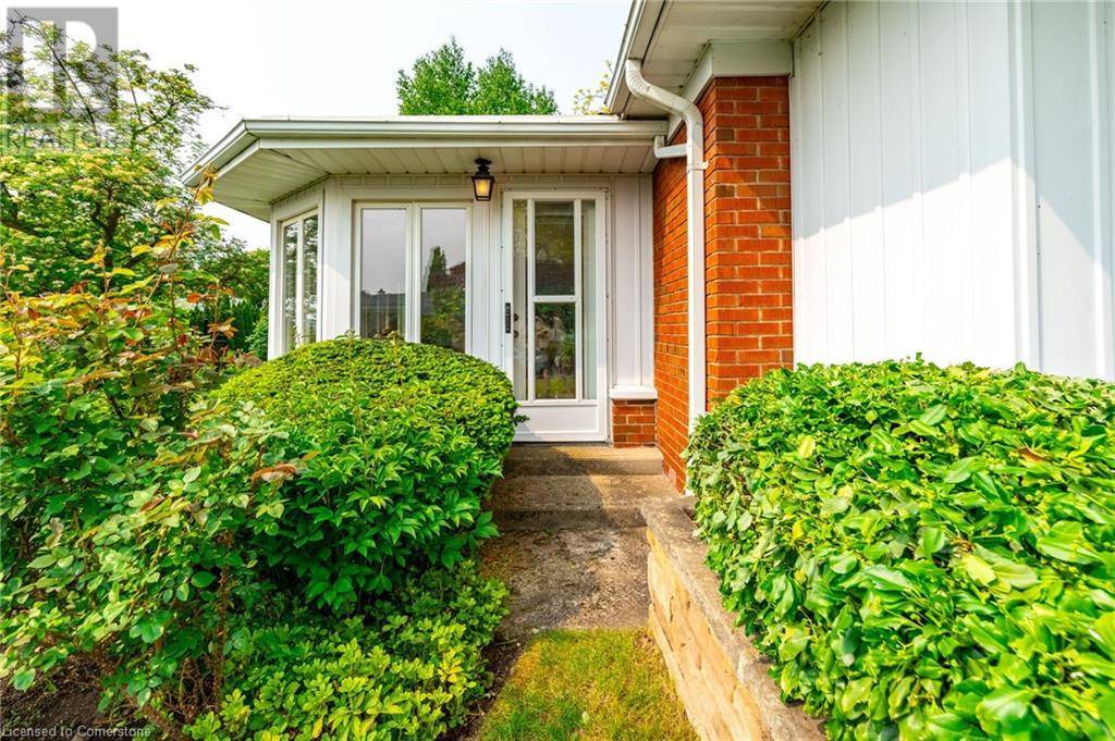 Burlington, ON L7T1A8,426 NORTH SHORE Boulevard W