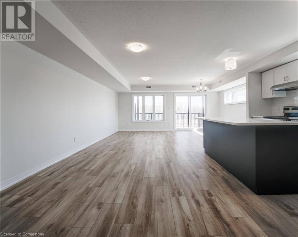 Kitchener, ON N2P2P4,15 STAUFFER WOODS TRL #D13