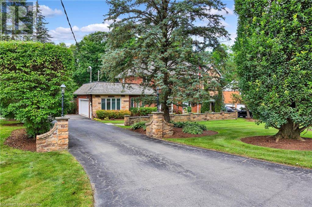 Kitchener, ON N2M2R8,32 MAPLE HILL Drive