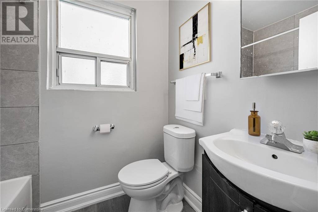 Welland, ON L3B4R5,744 LINCOLN ST #13