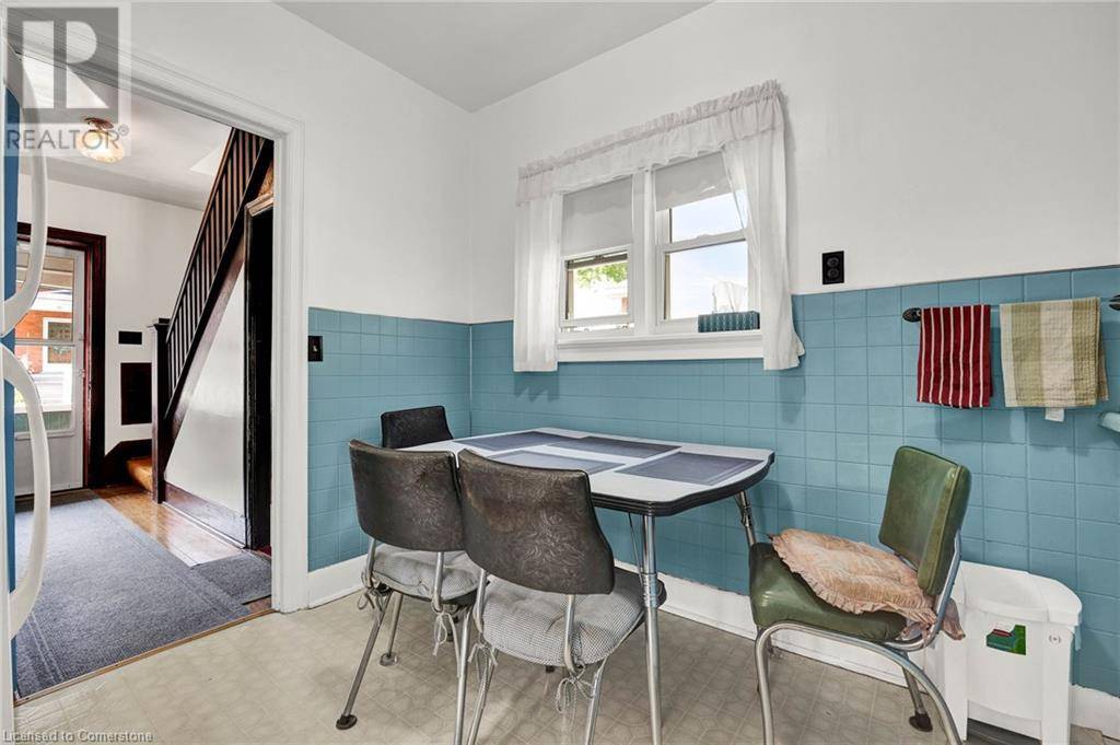 Kitchener, ON N2H5R5,7 STAHL Avenue