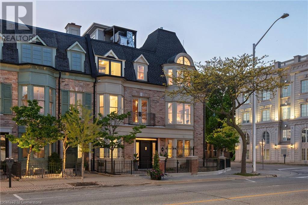 Oakville, ON L6J1N4,239 CHURCH Street