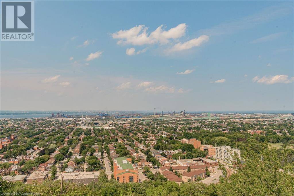 Hamilton, ON L8V3Y6,5 EAST 36TH ST #205C