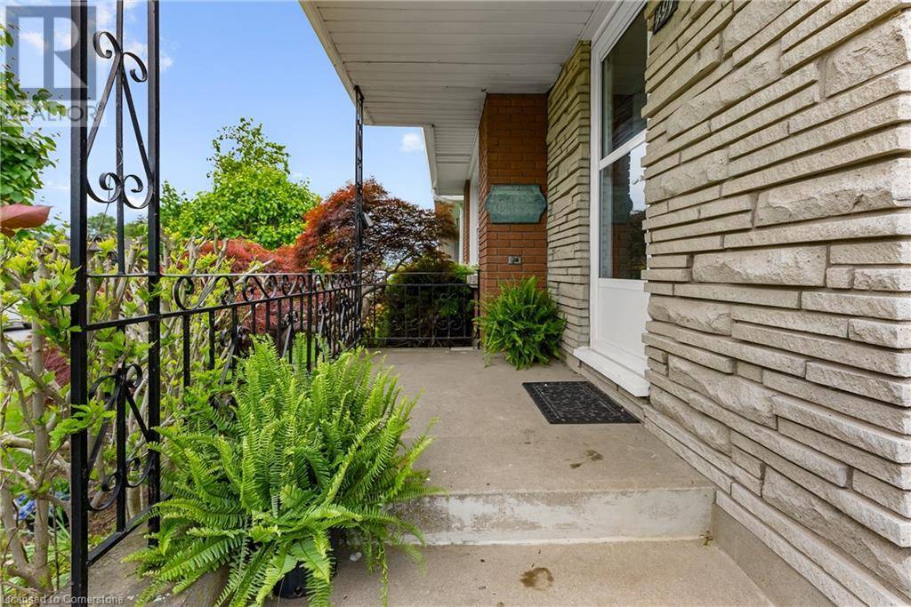 Port Colborne, ON L3K2P9,497 SUGARLOAF Street