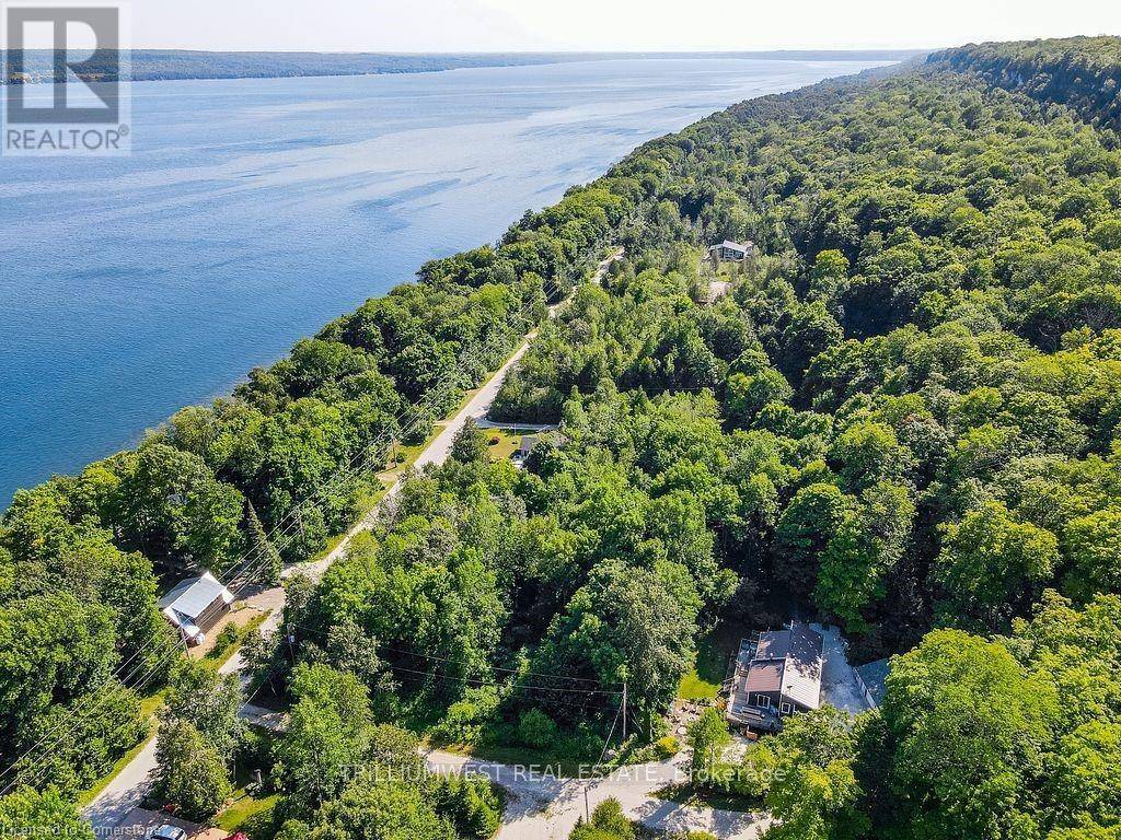 South Bruce Peninsula, ON N0H2T0,11 14TH Avenue