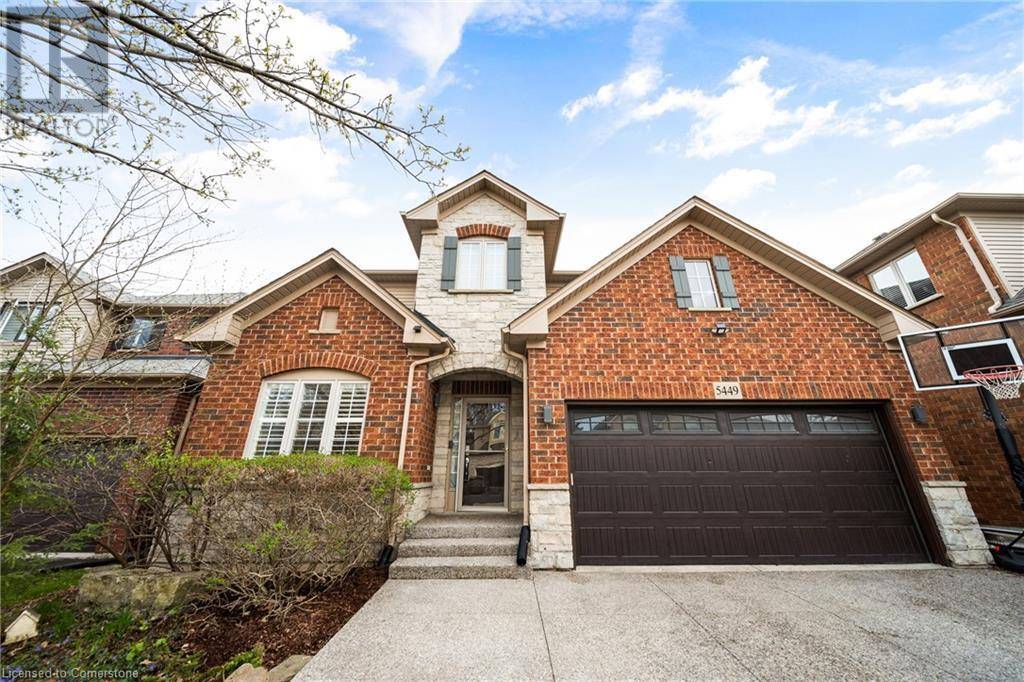 Burlington, ON L7L6Z6,5449 VALLEYHIGH Drive