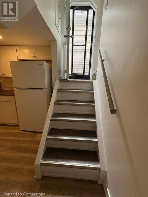 Hamilton, ON L8H2H6,144 ALBANY AVE #2