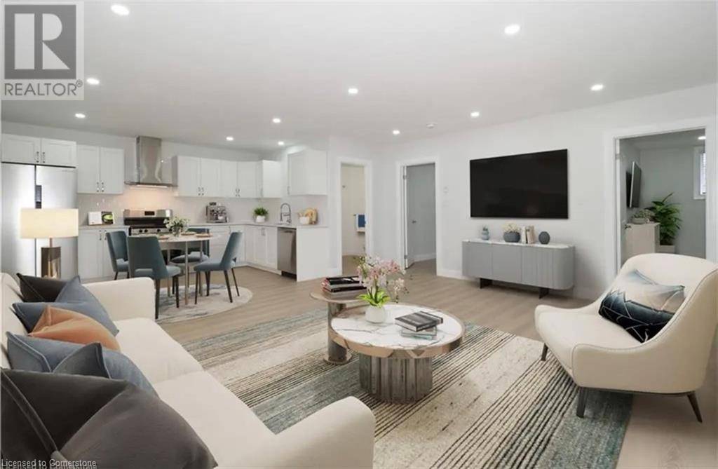 Brantford, ON N3S0E8,8 WALTER ST #Unit 2