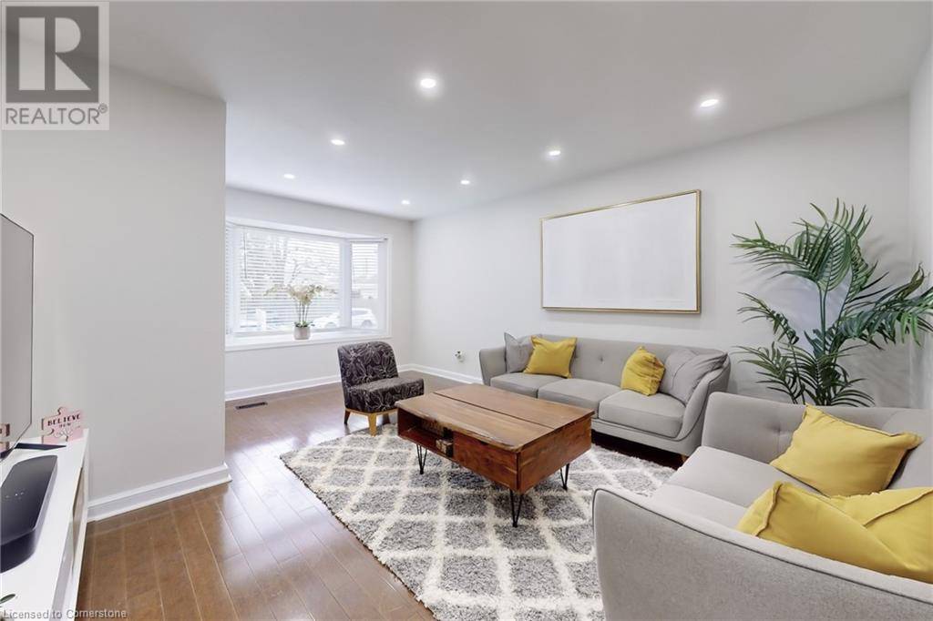Burlington, ON L7P2P1,2373 MARYVALE Court
