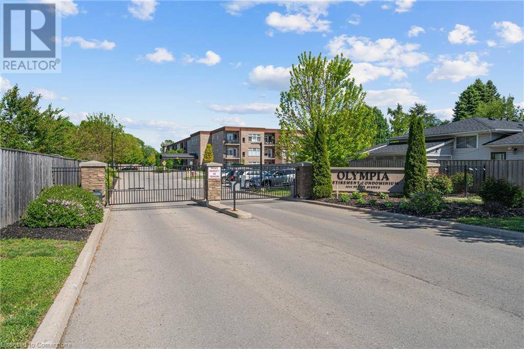 Niagara Falls, ON L2E0B4,4644 PETTIT AVE #213