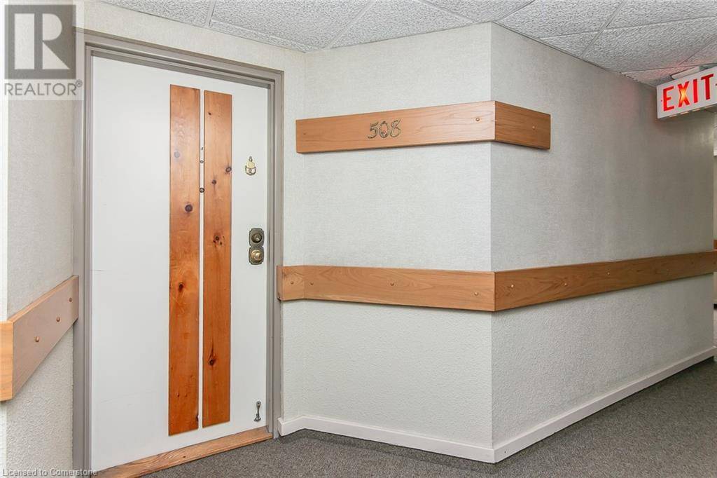 Guelph, ON N1H7T1,22 MARILYN DR #508